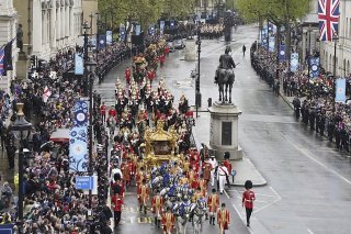 "Si le jour férié supplémentaire a eu un impact sur la croissance en mai, la forte inflation reste un frein" à l'activité économique britannique, a relevé dans un communiqué le ministre des Finances Jeremy Hunt. (KEYSTONE/AP/DANNY LAWSON)